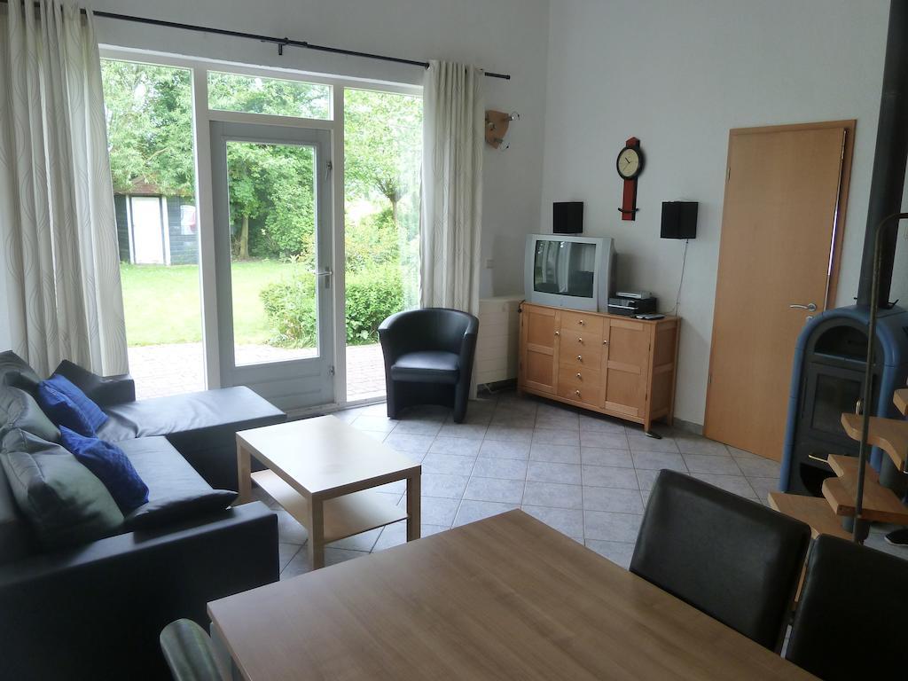 Ferienhaus Lisakowski Warmenhuizen Phòng bức ảnh